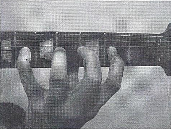 SEGUNDA POSIÇÃO ABERTURA DEDO 4.png SEGUNDA POSIÇÃO ABERTURA DEDO 4.png